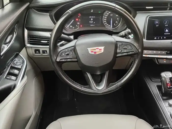 كاديلاك XT4 2019 12
