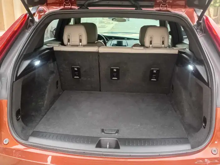 كاديلاك XT4 2019 15