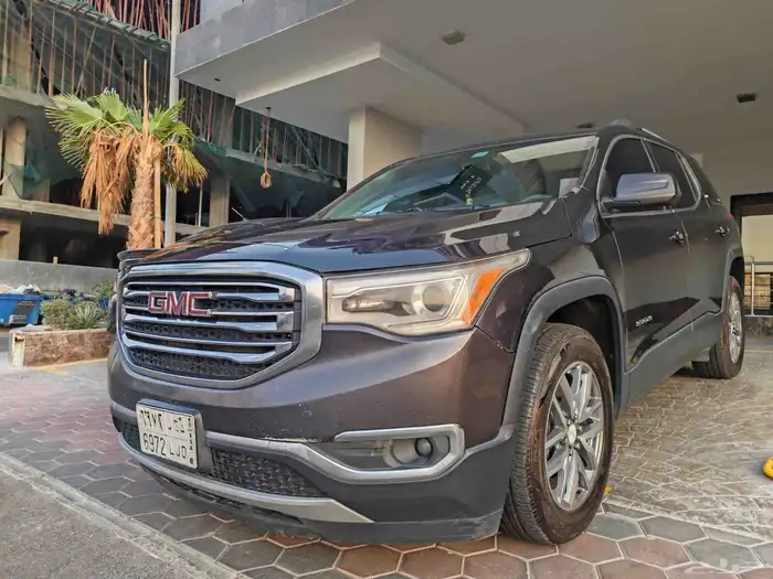 2017 GMC Acadia SLE V6 36 8