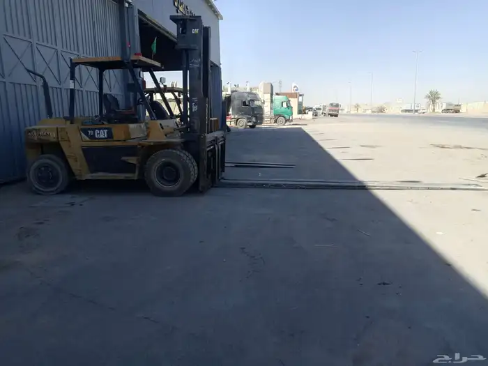 تأجير معدات ثقيله روفعات شوكيه فوركلفت 1
