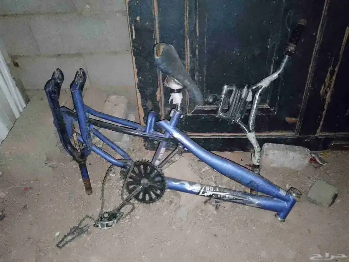 هيكل كبوره مقص موجود معاها طاره مقص خربان بدون جنوط ولا كفر. 1
