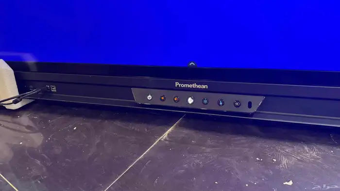 شاشات تفاعلية 75 بوصه تعمل بالمس 1