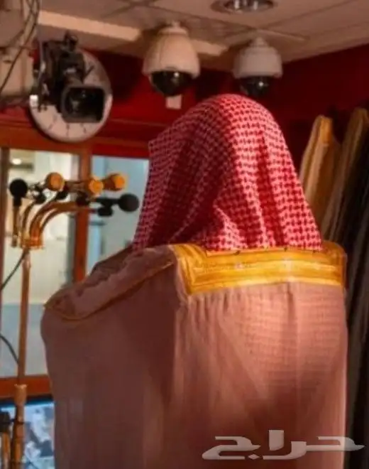 نائب امام ومؤذن صوت خاشع الحمد لله وانتبه لتوقيت الاذان جيدا 0