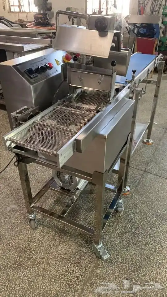 ماكينة تسخين و تغطيس شوكولا مع السير صنع صيني 0