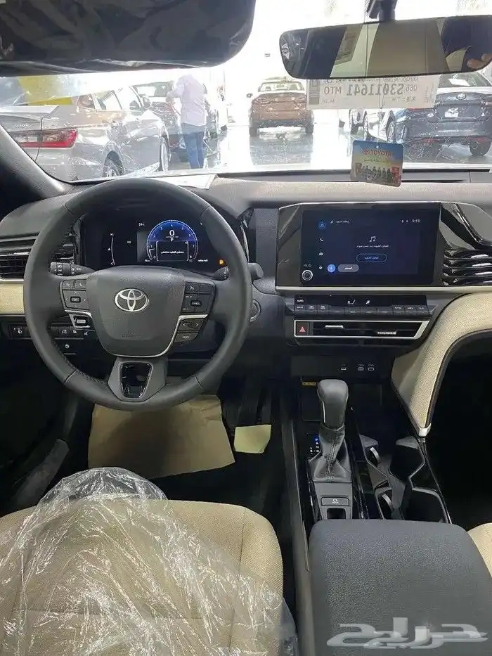 كامري LE نص فل موديل 2025 5