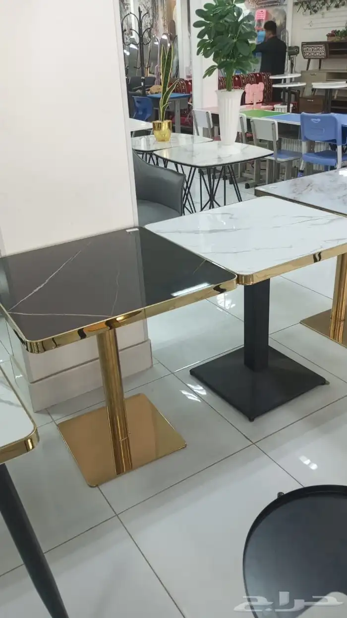 طاولات كافيه ذهبي 1