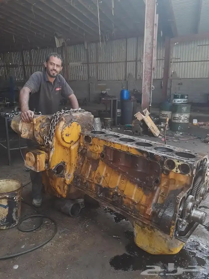 مكنيك معدات ثقيلة الاصلاح جميع المعدات وتوضيب المكاين وصلاح 0