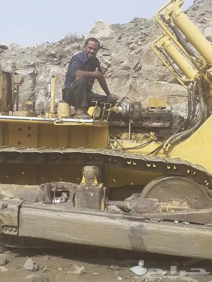 مكنيك معدات ثقيلة الاصلاح جميع المعدات وتوضيب المكاين وصلاح 3