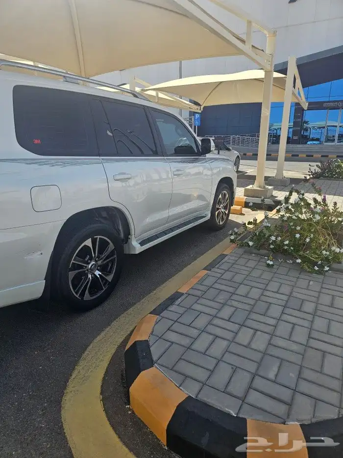 للبيع لاندكروزر ديزل 2019 7