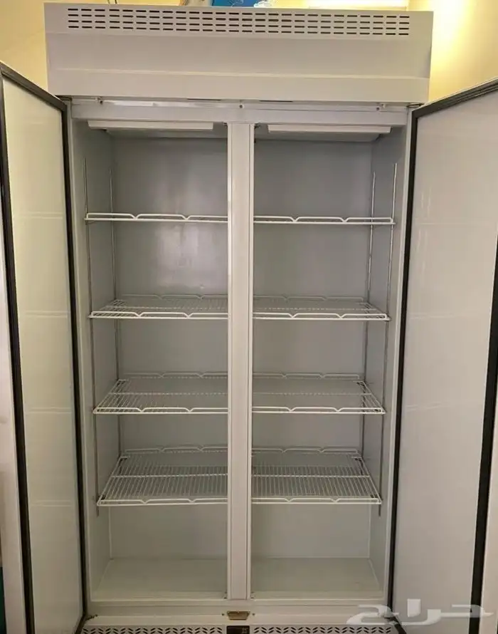 ثلاجه كبيره نظيفه جدا 1