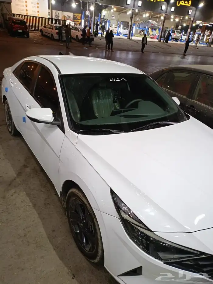 هونداي إلنترا 2022 4