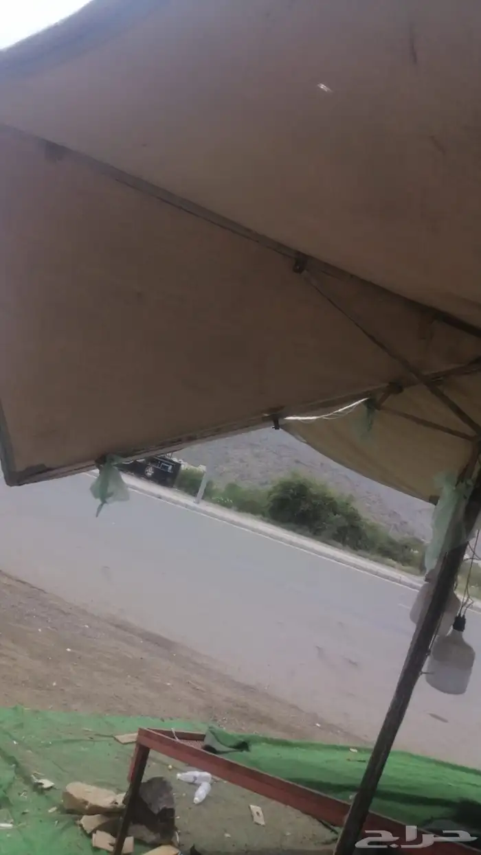 طاوله ومظله بسطه فواكه موسميه لليبع على سوم 0