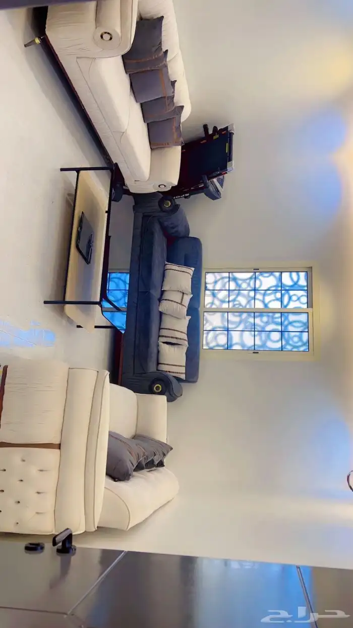 كنب بتصميم حديث وعصري 2500 قابل للتفاوض 0