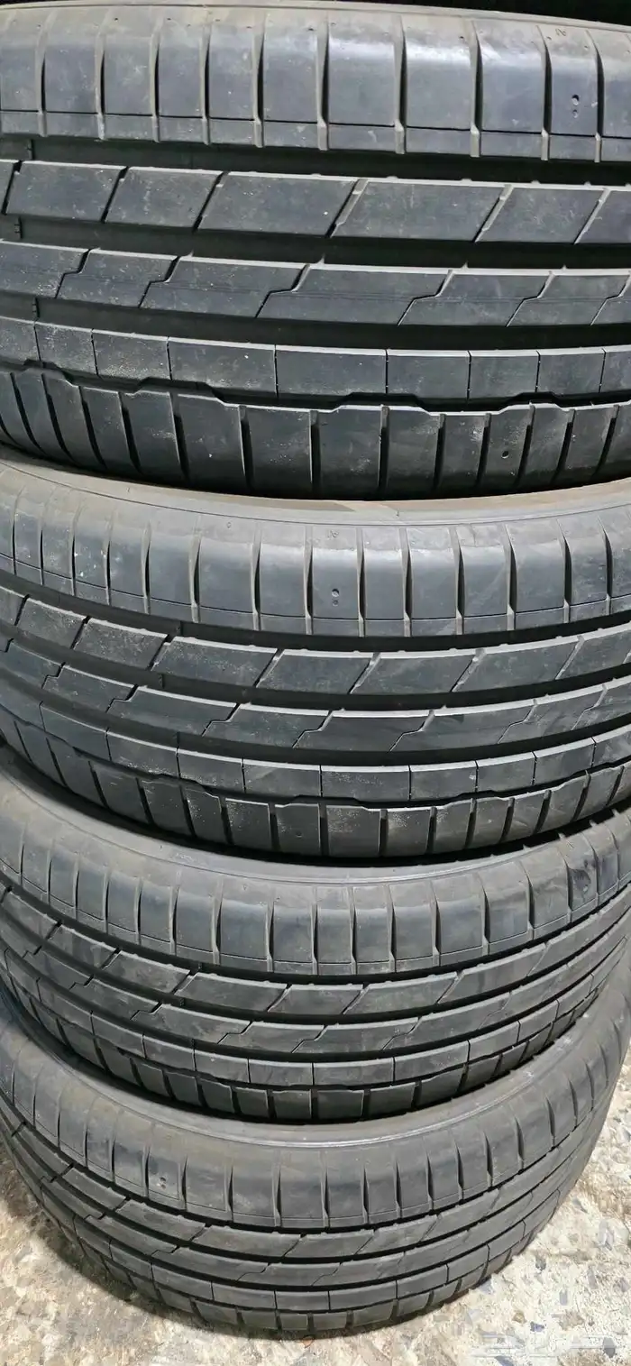 4 كفرات هنكوك شبه الجديد مقاس 245 50 18 1