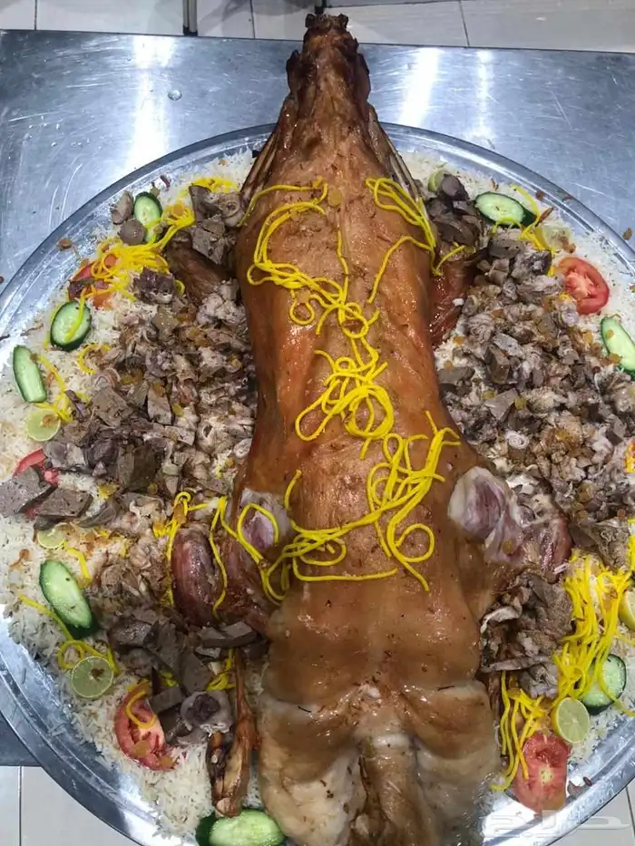 ذبايح حريه مع الطبخ حنيذ بالمرخ شي يبيض الوجه للامانه 0