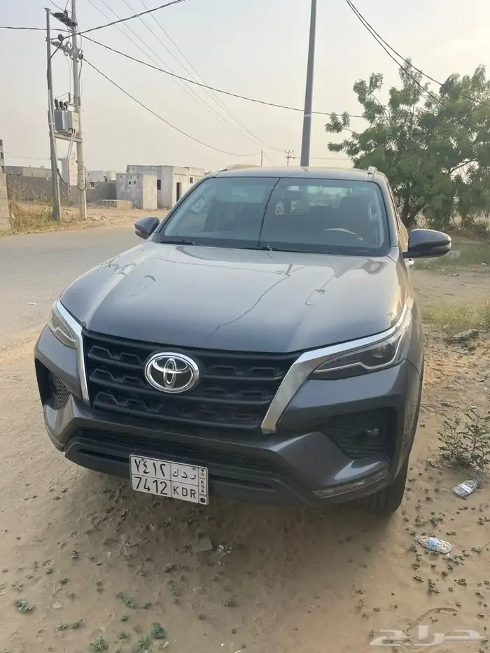 فورشنر موديل 2023 قير تماتيتك 6سلندر عداد 65الف 2