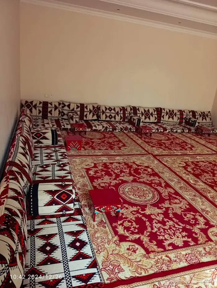 قهوجين وصبابين تاجير كراسي وطاولات 5