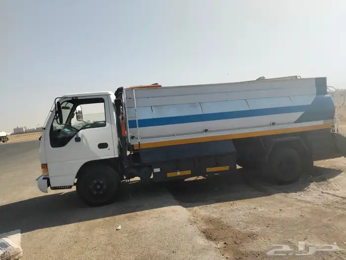 سياره ديانه خمس طن لتوريد المياه داخل ينبع مياه تحليه لكفهات 1