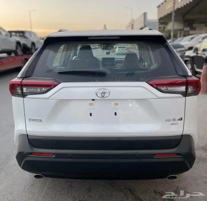تويوتا راف فور XLE فتحة 2025 9