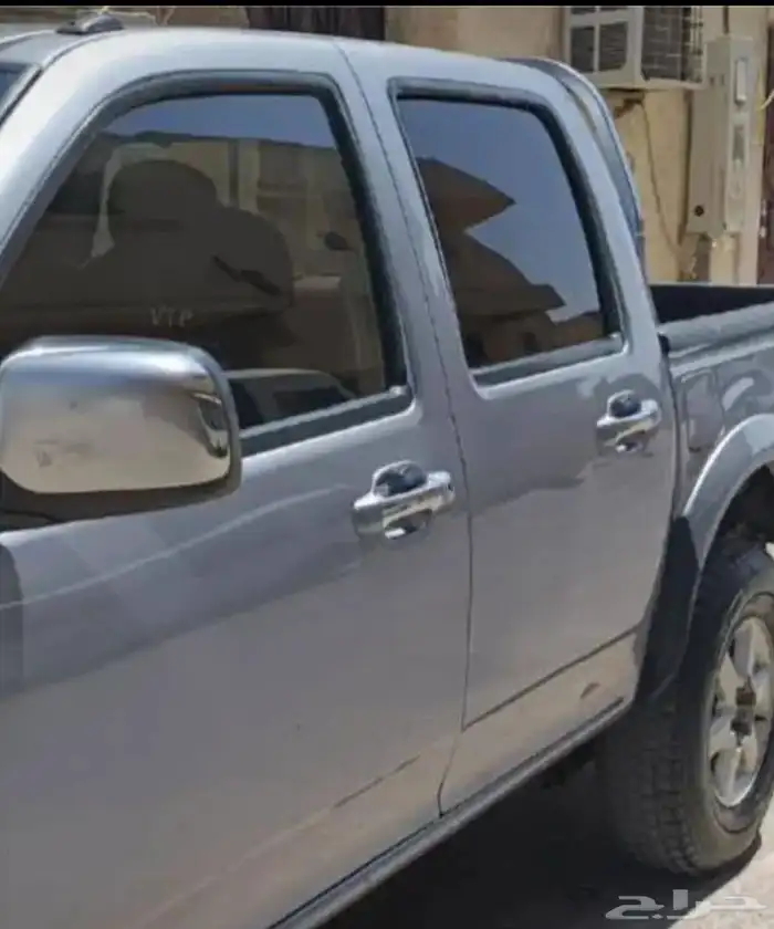 Isuzu 2006 3