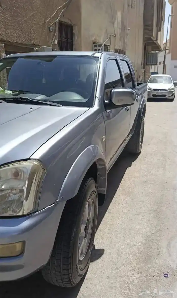 Isuzu 2006 2