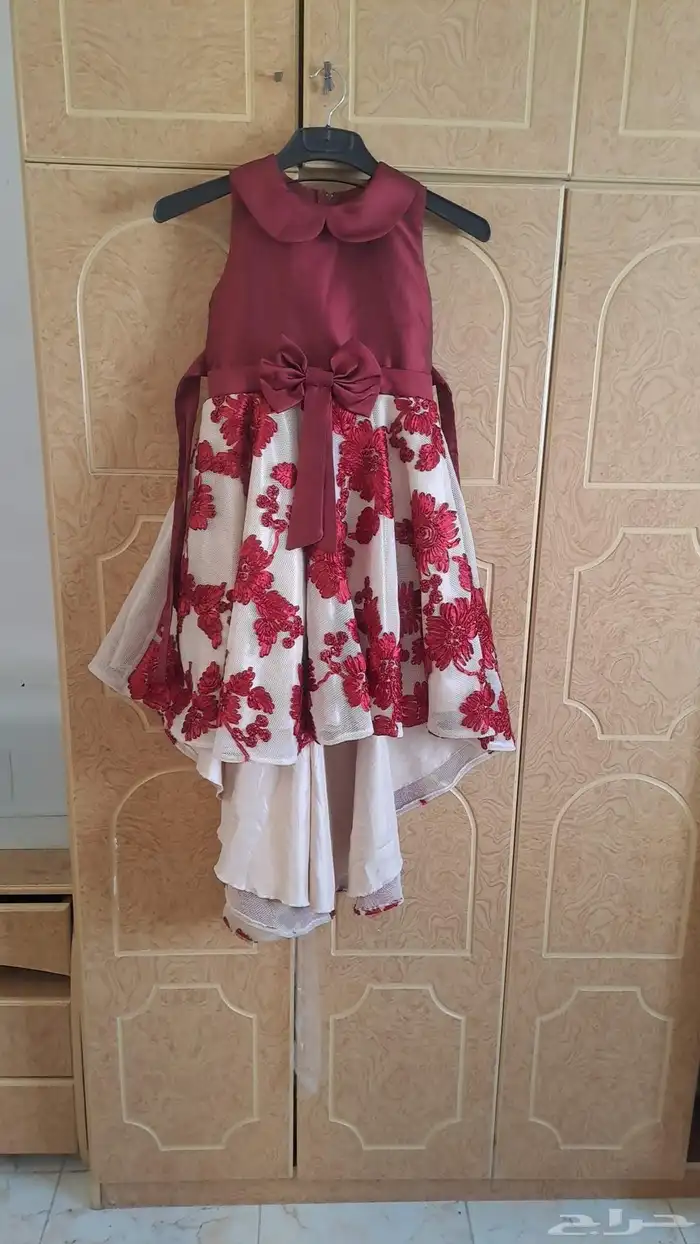 فساتين سهرة مستعمله نضيفه يبالهم كوي عشان كانو بشنطه 0
