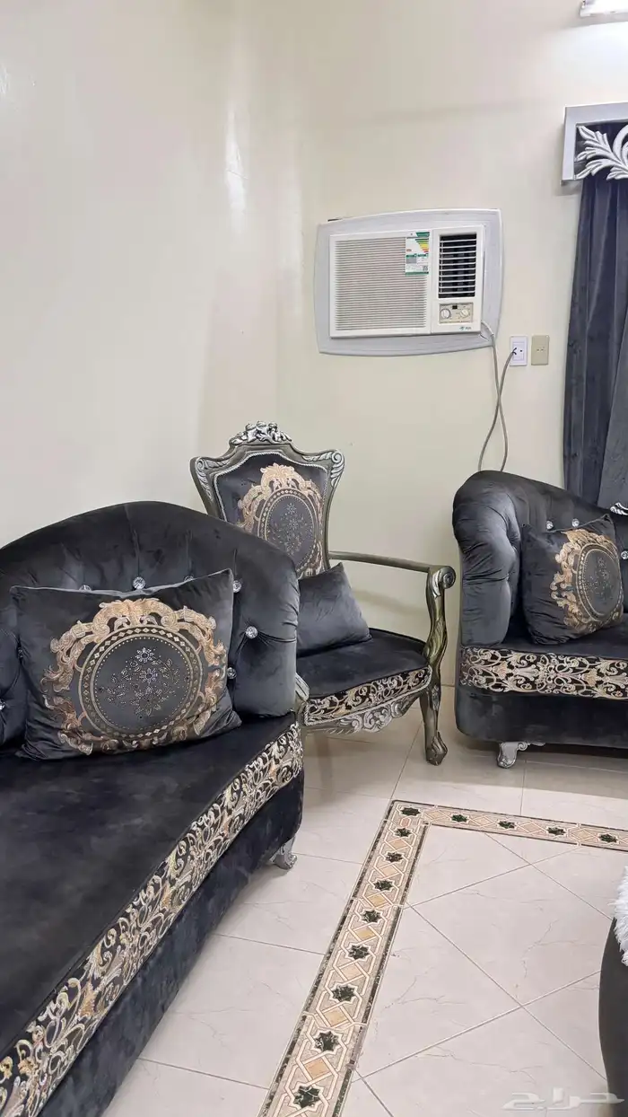كنب نضيف معا طاولات معا ستارتين 1000 5