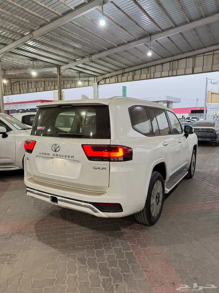 تويوتا لاندكروزر GXR.L3 بنزين وارد عبداللطيف جميل 2025 2