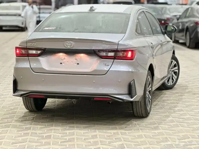 يارس y 2026 فضي ورمادي 1