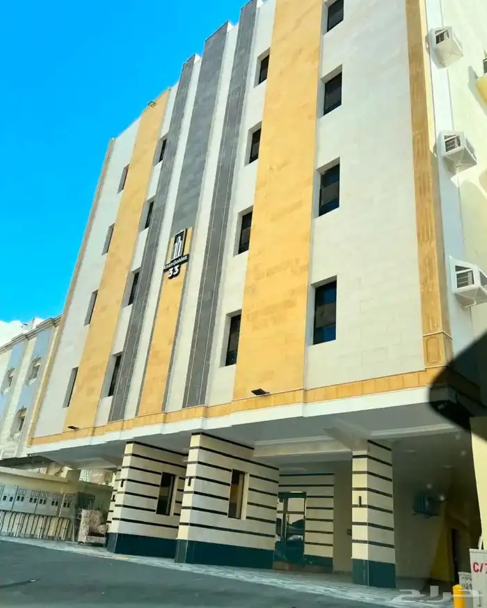 متوفر ومتاح سباك نجار كهربائي مليس مبلط خدمات للجميع 0