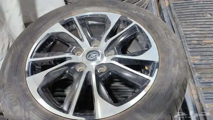 جنوط تورنج مقاس 20 اصلي مع كفرات جودير 0