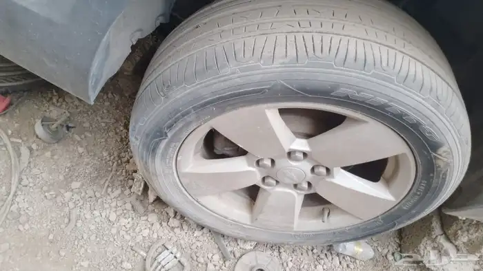 يوجد لدينا جميع انواع قطع غيار تشليح تيوته لندكلوز 4