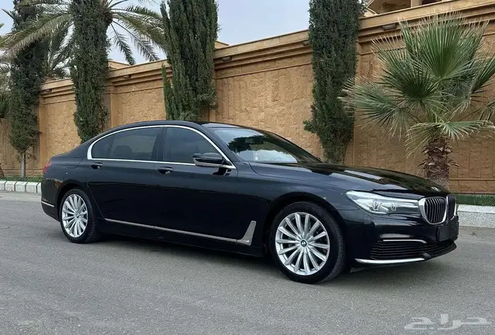 بي ام دبليو 740Li عرض خاص لفتره محدوده 3