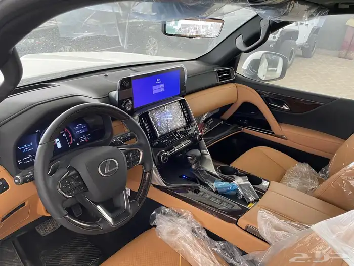 جيب لكزس LX 600 BB موديل 2025 عماني 13