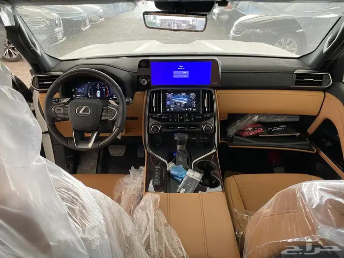جيب لكزس LX 600 BB موديل 2025 عماني 11