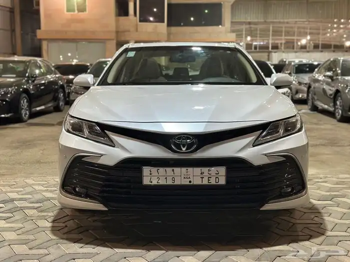 تويوتا كامري 2021 GLE بنزين فل كامل 1