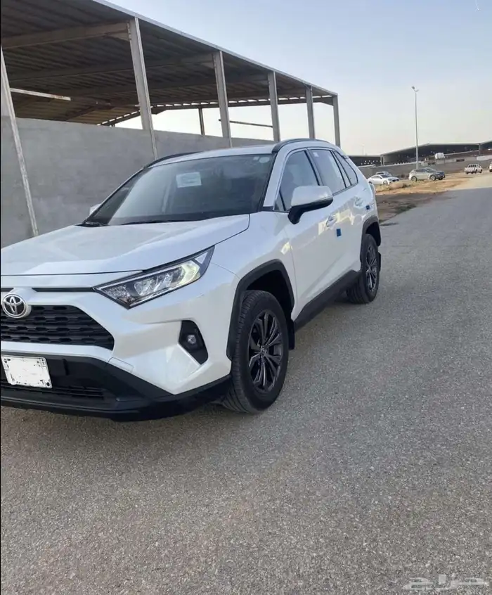 تويوتا راف فور 2023 فل كامل ممشى 43 الف شبة جديد استخدام شخص 1