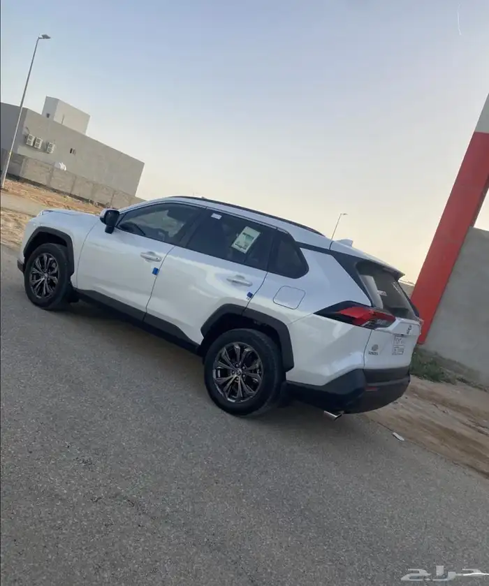 تويوتا راف فور 2023 فل كامل ممشى 43 الف شبة جديد استخدام شخص 2