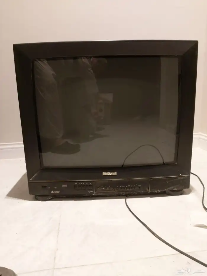 تلفزيون قديم بحاله ممتازة 1