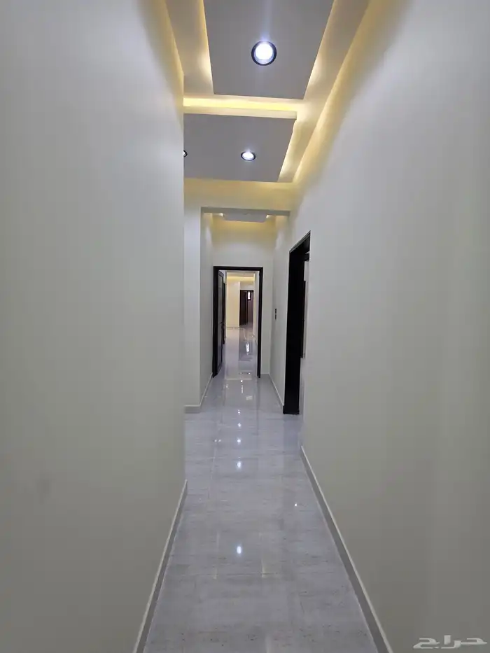 للبيع ادوار مستقله وسيعه تشطيب فاخر خلف ممشى الراقي 24