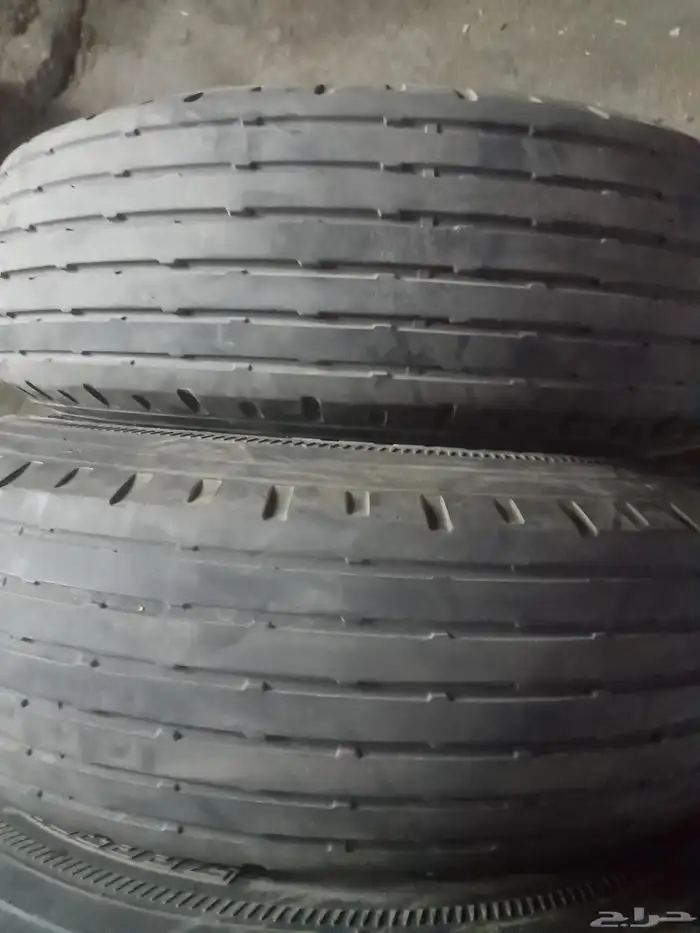 كفرات بالون زيتكس وجنوط هلل 7 هنش نضيفه مره خاليه من العيوب 4