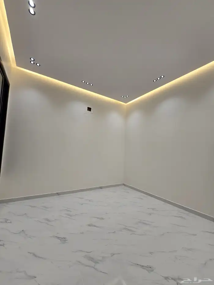 دور أرضي مودرن شرق الرياض حي الجنادريه 24
