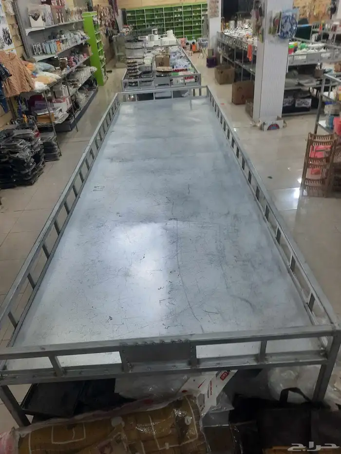 طاولات حديد 1