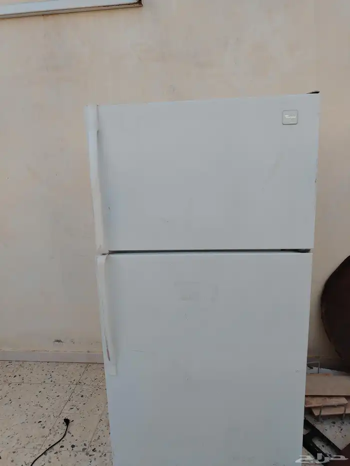 يوجد 3 مراوح وبراد يعملون بشكل ممتاز 1
