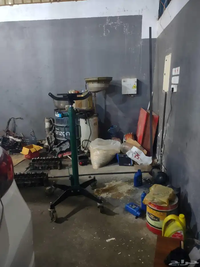 مركز وورشة للتقبيل بجميع عددها 4