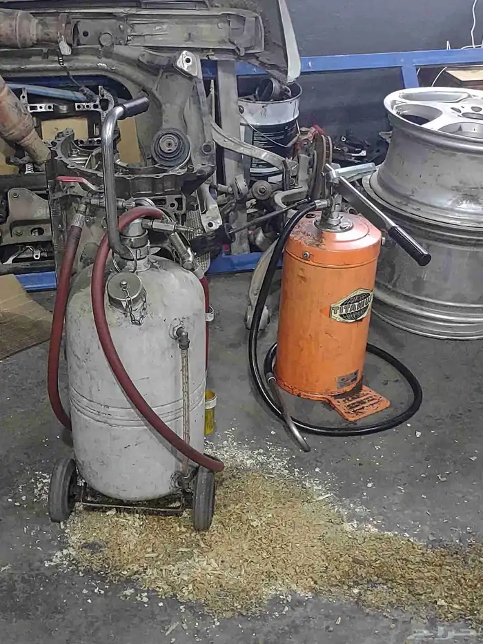 مركز وورشة للتقبيل بجميع عددها 3