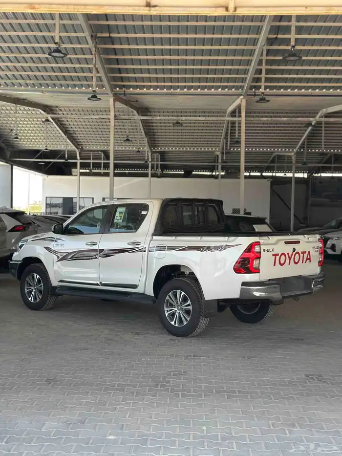 تويوتا هايلكس فل كامل بنزين-toyota hilux double cabin 3