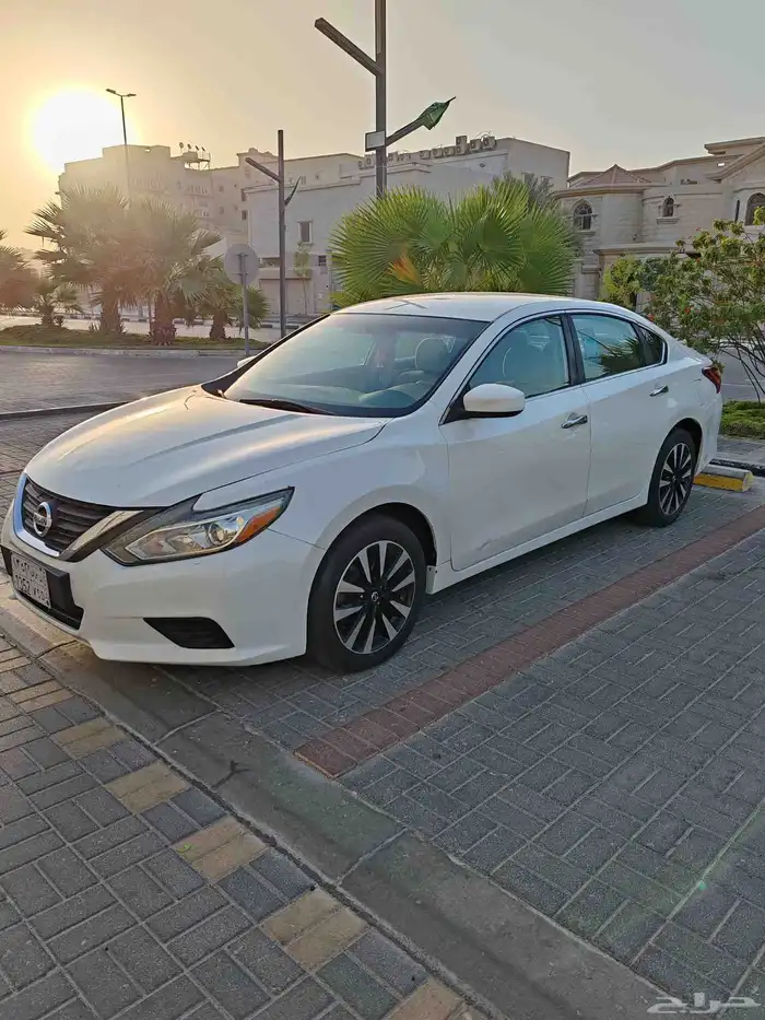 للبيع نيسان التيما موديل 2018 4