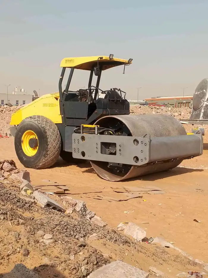 رش رمل وبويه لا جميع انواع المعدات الثقيله ولا الحديد الجديد 3