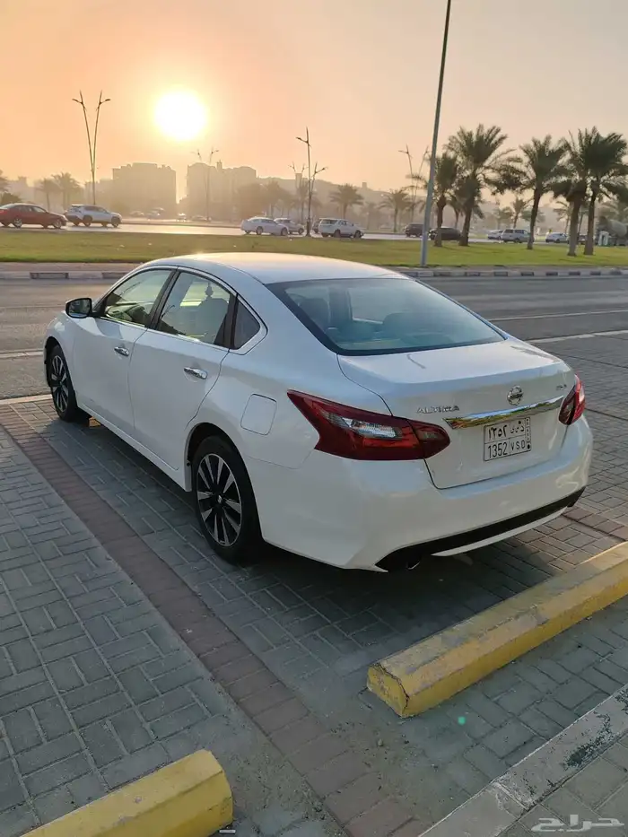 للبيع نيسان التيما موديل 2018 1